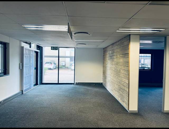 385M² OFFICE TO LET IN RANDJESPARK